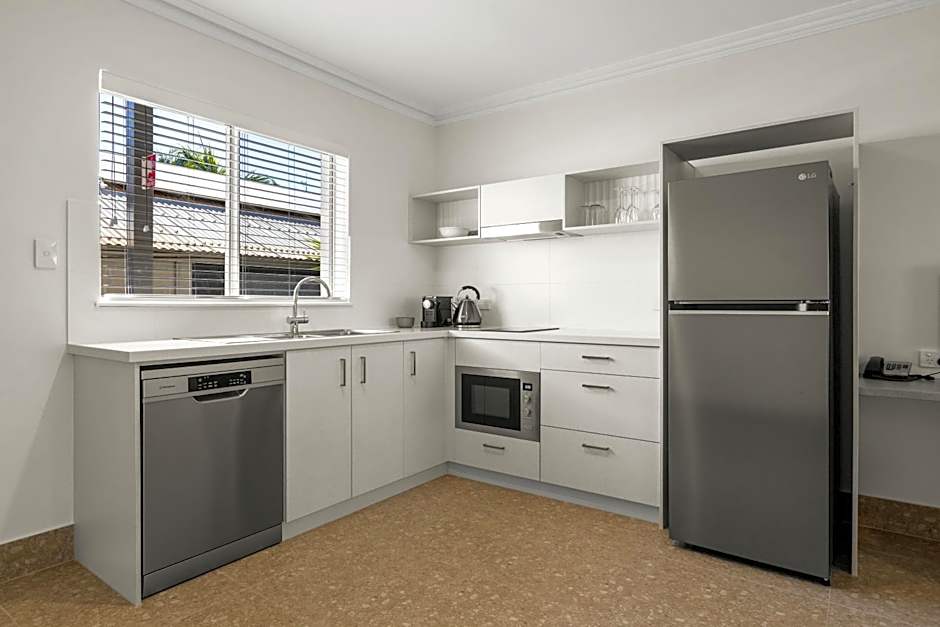 Moonlight Bay Suites