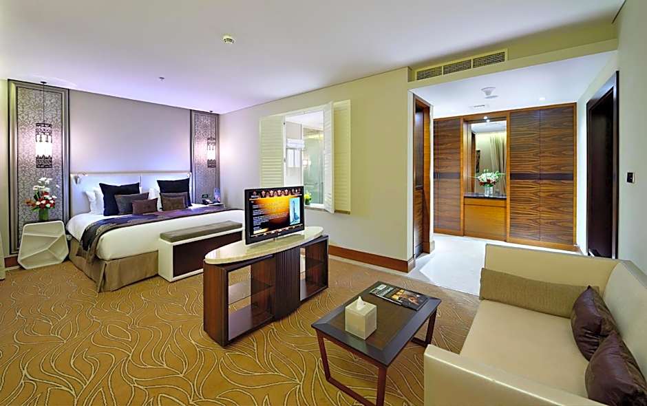 Photo 1 of 7 of Executive Suite