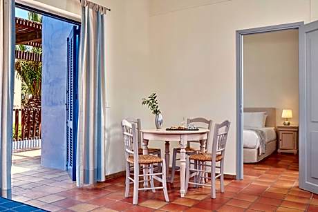 Family apartment with Village View