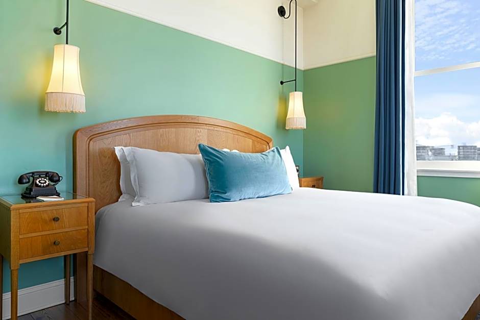 Photo 1 of 2 of Junior 1 King Bed Suite