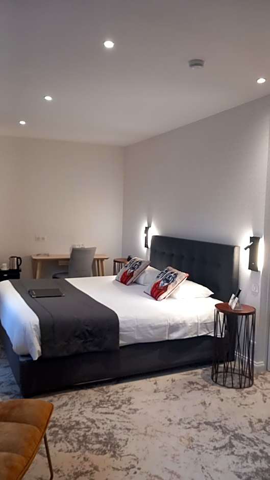 Logis Hôtel & Restaurant - Les Hauts de Montreuil