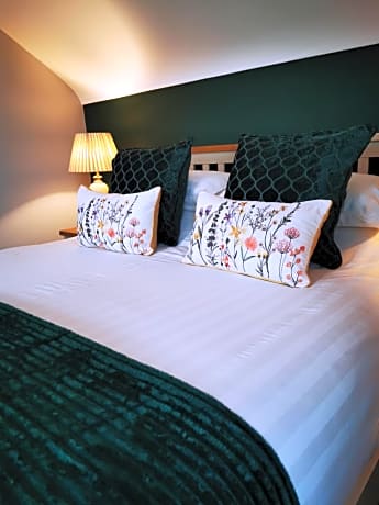 Deluxe Triple Room with Sea View