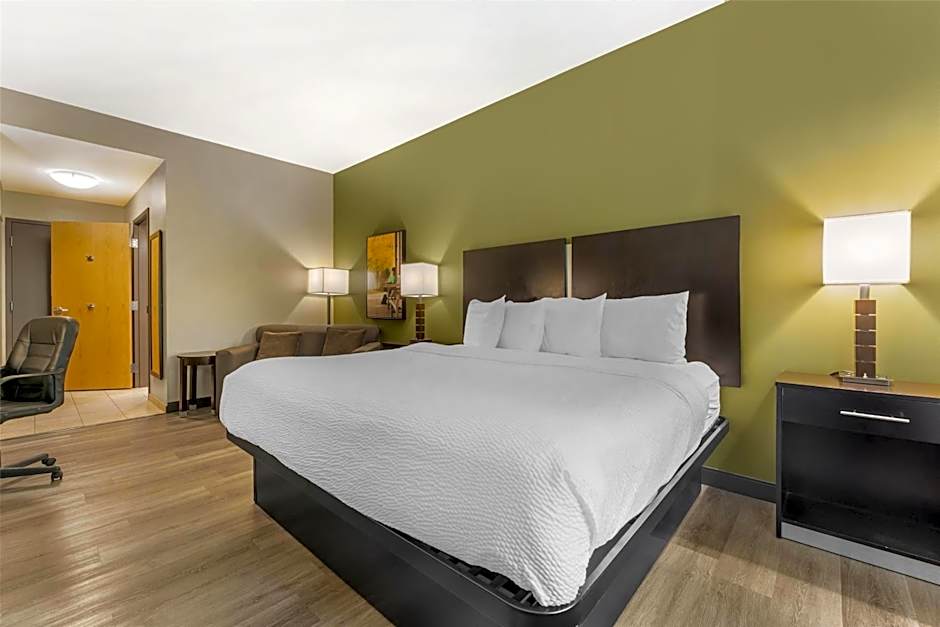 Best Western Plus Franciscan Square Inn and Suites Steubenville