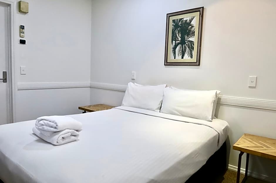 Park Avenue Hotel Motel