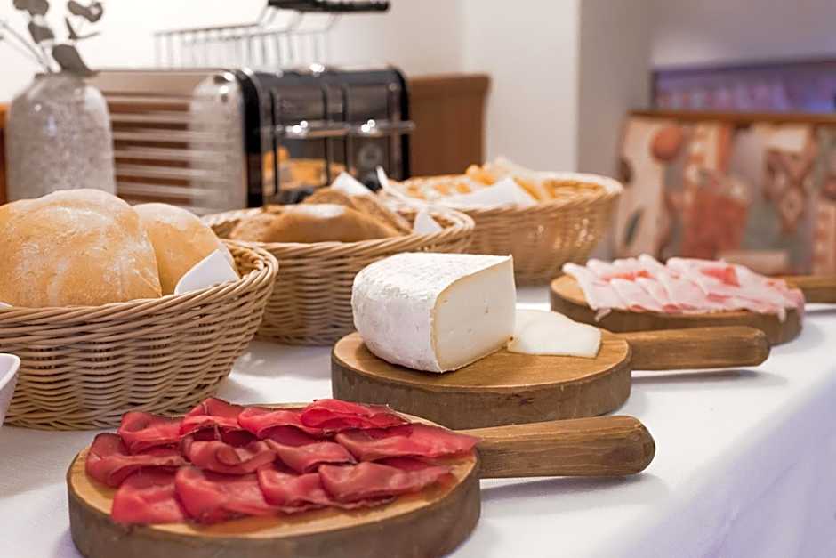 Hotel Garni Rin Da Rin