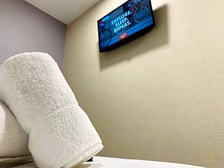 Twin Room with Window