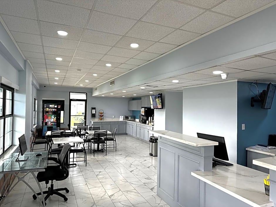 Days Inn by Wyndham Lake Charles