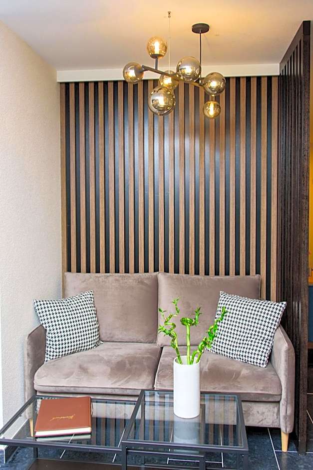Hotel TwentyFour Living