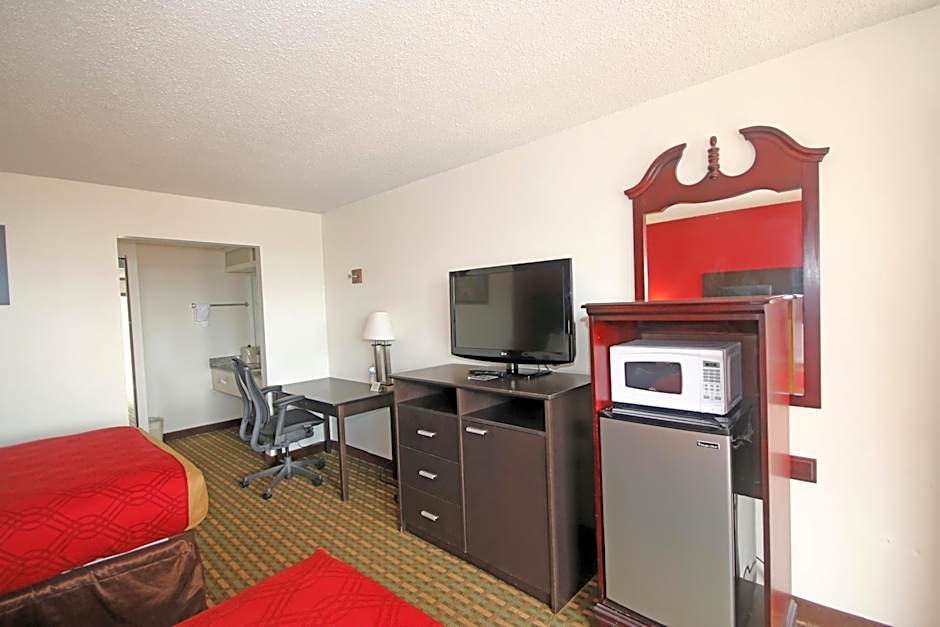 Americas Best Value Inn Pilot Mountain