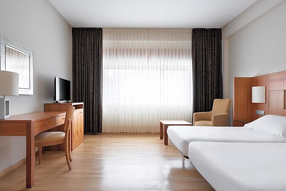 Photo 1 of 4 of 1 Double Bed or 2 Beds