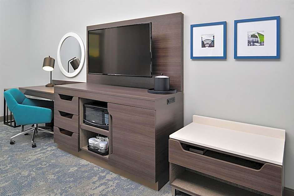 Hampton Inn by Hilton Cedar Falls Downtown