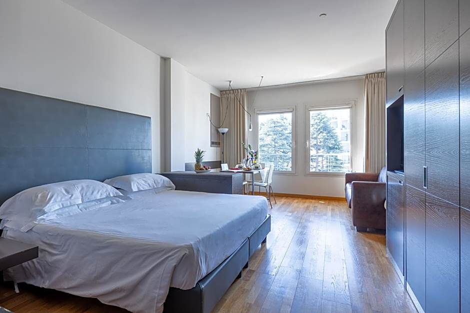 Wall Art Hotel & Residence