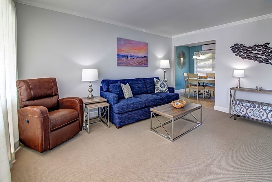 May-Dee Suites in Florida