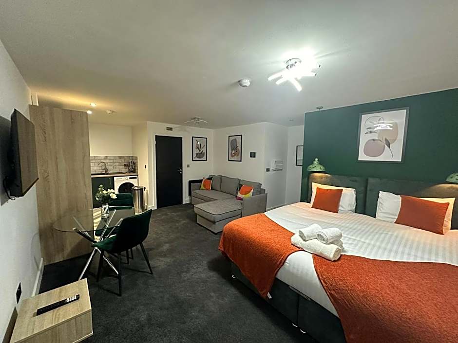 Studio & 1 Bedroom Apartments - PE1 - Contractor Friendly - Free Parking - Sofa Beds - Sky TV - Full Kitchen - Washer Dryer - WiFi