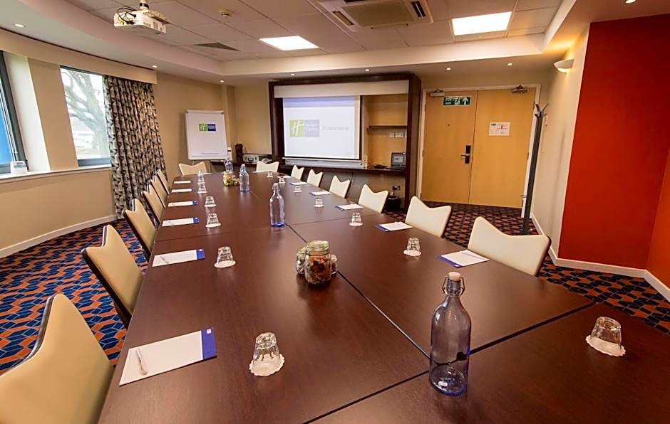 Holiday Inn Express Dunfermline By IHG