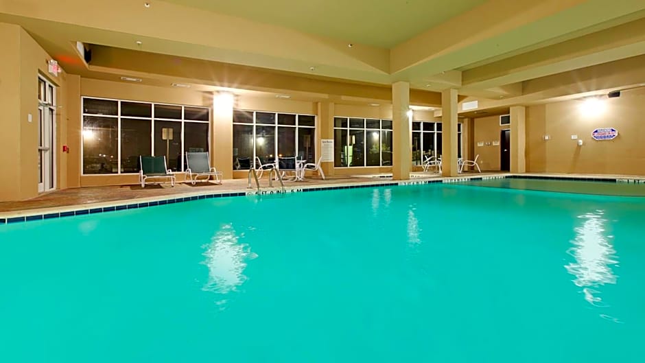 Holiday Inn Garland By IHG