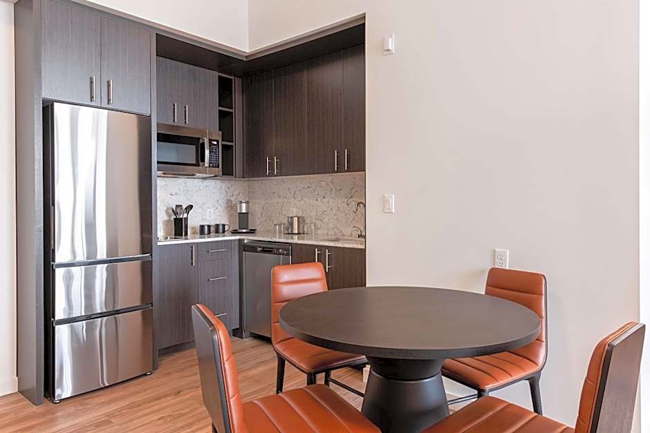 Holman Riverfront Park Hotel Salem, Tapestry by Hilton