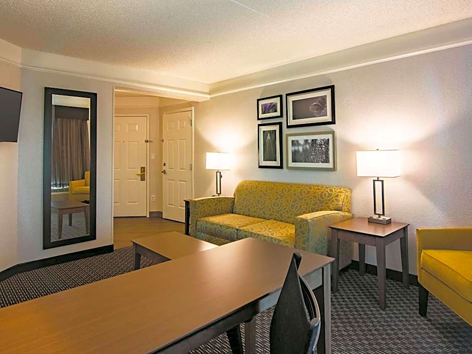 La Quinta Inn & Suites by Wyndham Oklahoma City Norman