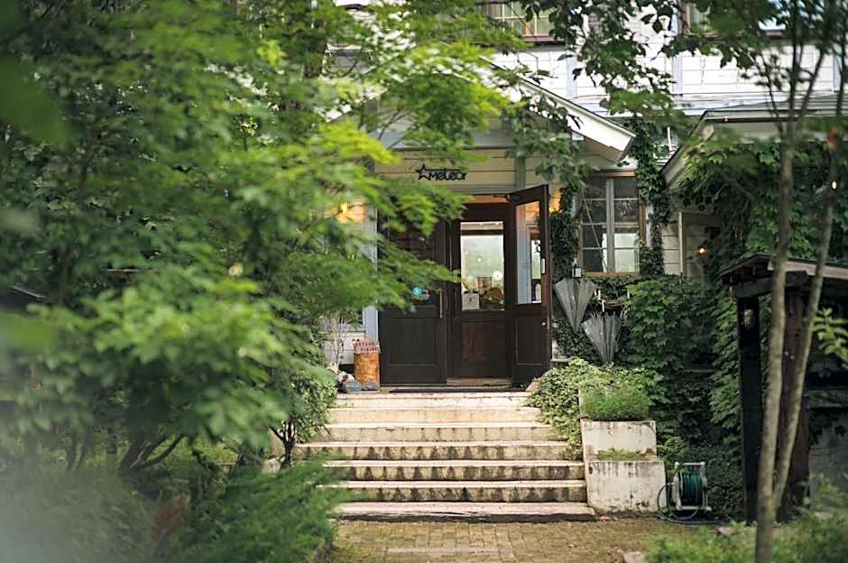 Hakuba Pension & Log Hotel Meteor