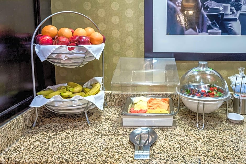 Hampton Inn & Suites Montgomery-Downtown