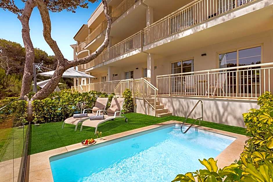 VIVA Suites & Spa Adults Only 16+