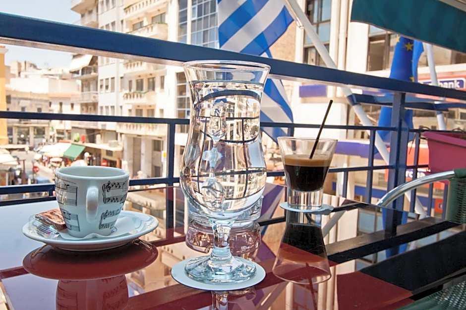 Triton Hotel Piraeus