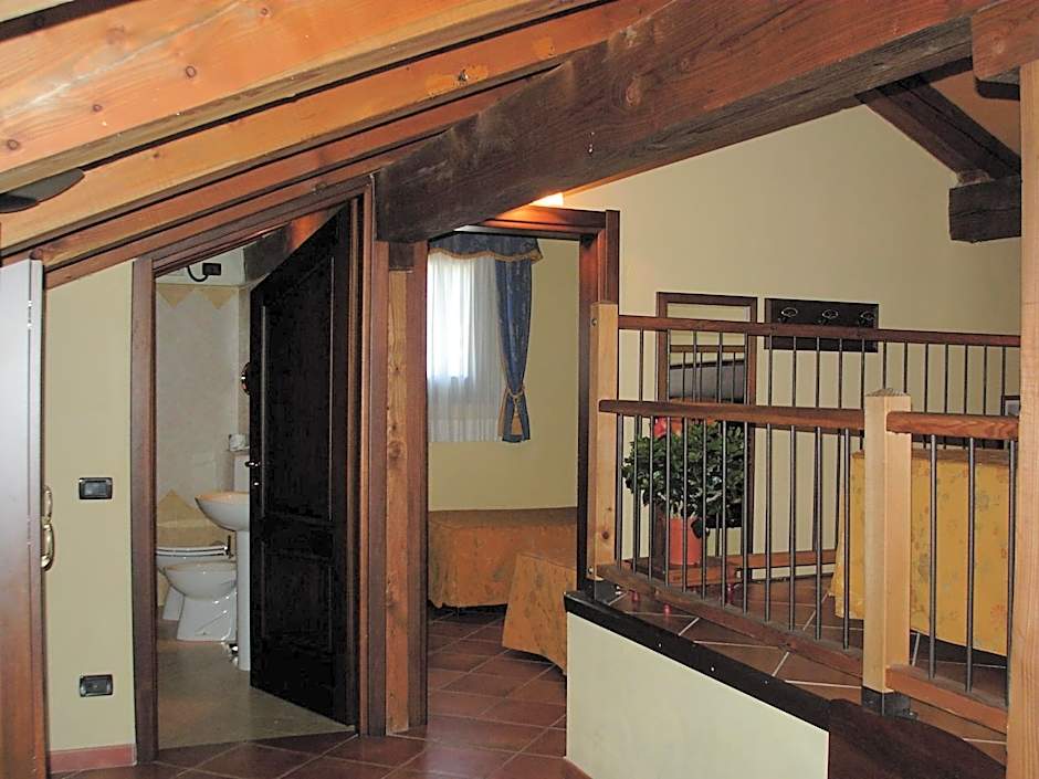 Foto 1 daripada 4 — Quadruple Room