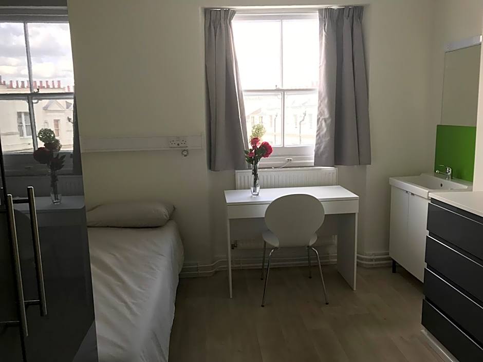 Leinster House (Bayswater)