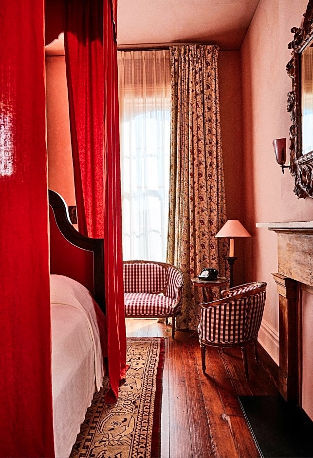 Hotel Peter and Paul