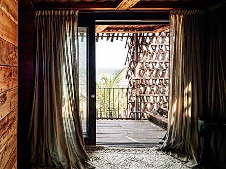 Beachfront Treehouse