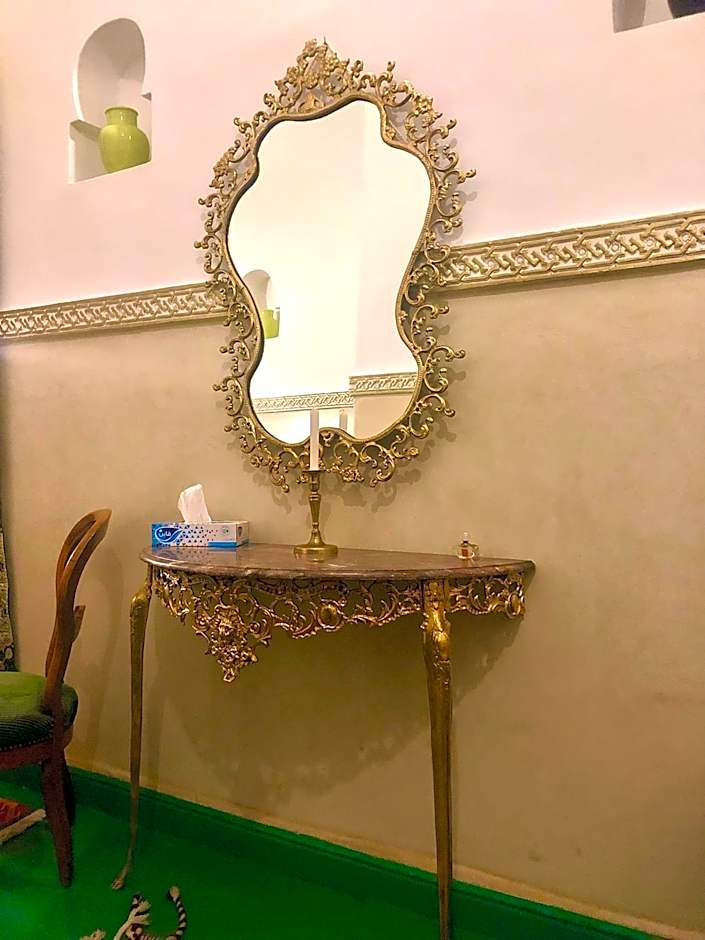 Riad ABBASSIA Marrakech Premiere - Authentic Medina Experience