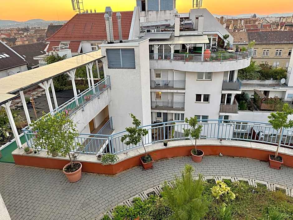 Rooftop City Residence with Underground Parking