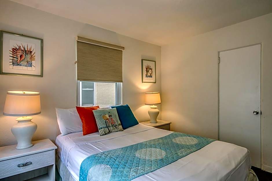 Daytona Inn and Suites