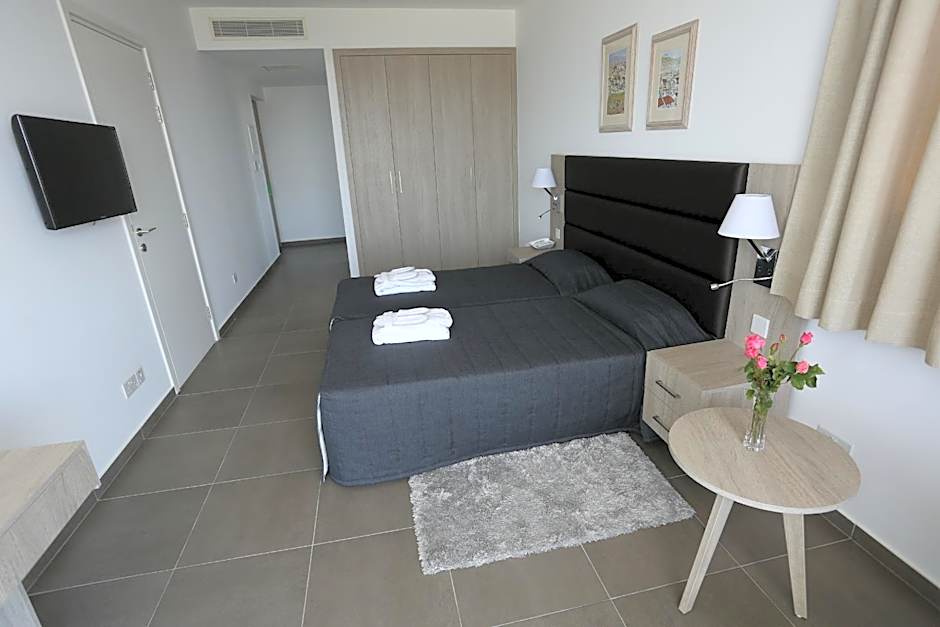 Foto 1 di 13 di Superior 1 Double Bed or 2 Beds, Sea View