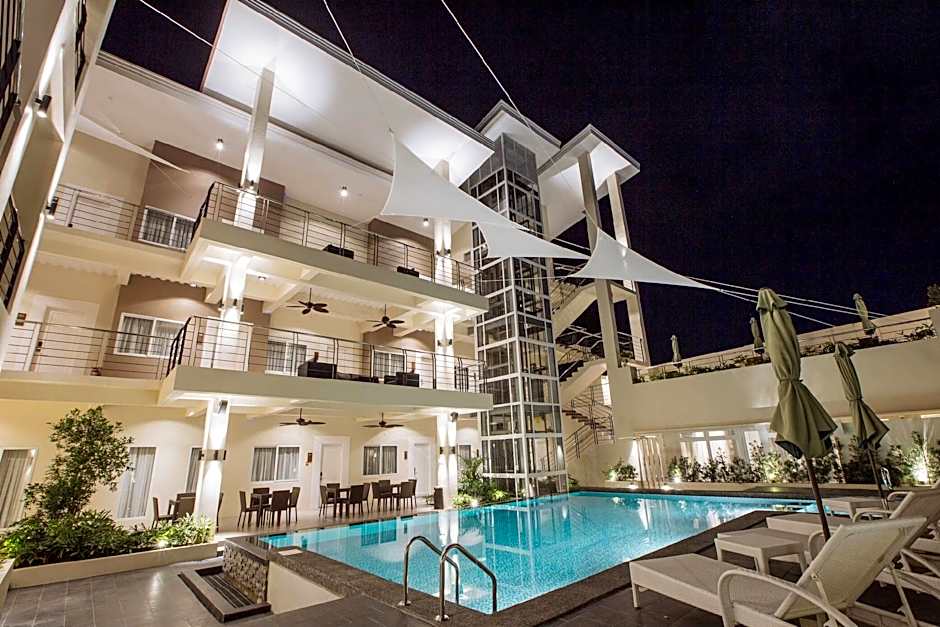 Rovira Suites