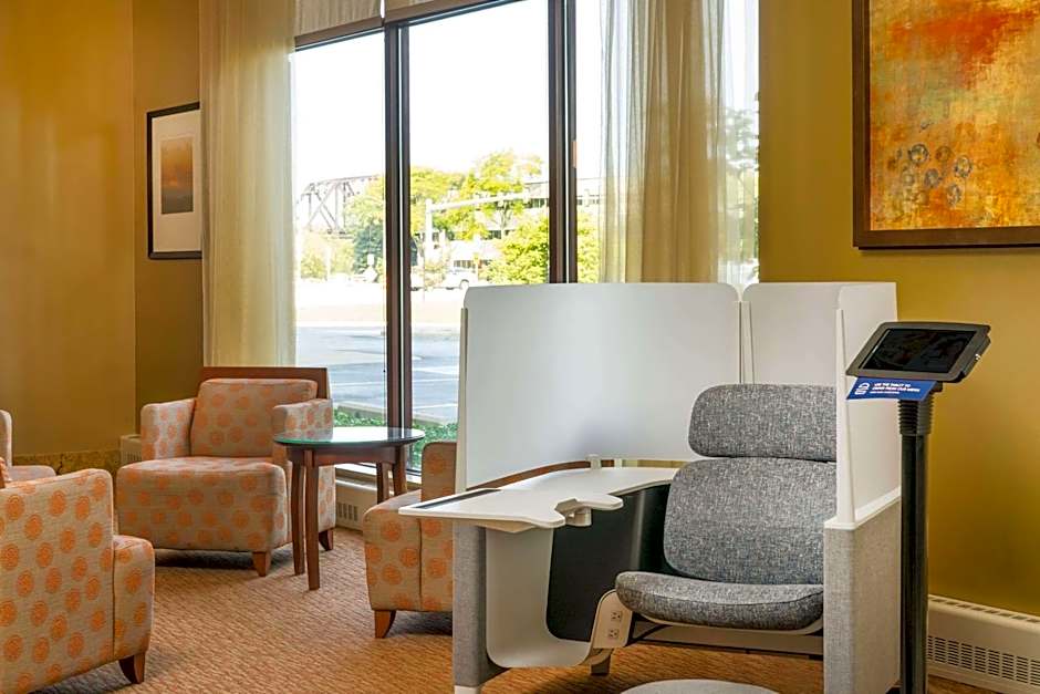 Sonesta Milwaukee West Wauwatosa