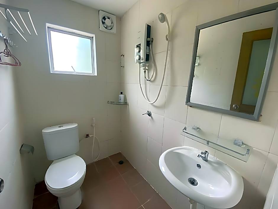 Hotel O Night Queen salak Tinggi