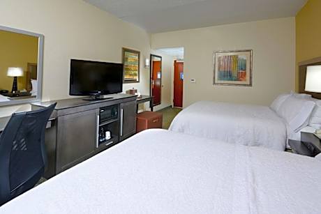 Room with Two Queen Beds - Non-Smoking