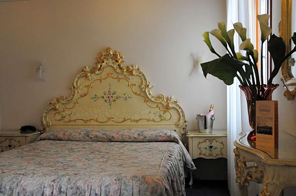 Hotel Diana