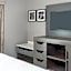 Hampton Inn & Suites Kansas City-Country Club Plaza