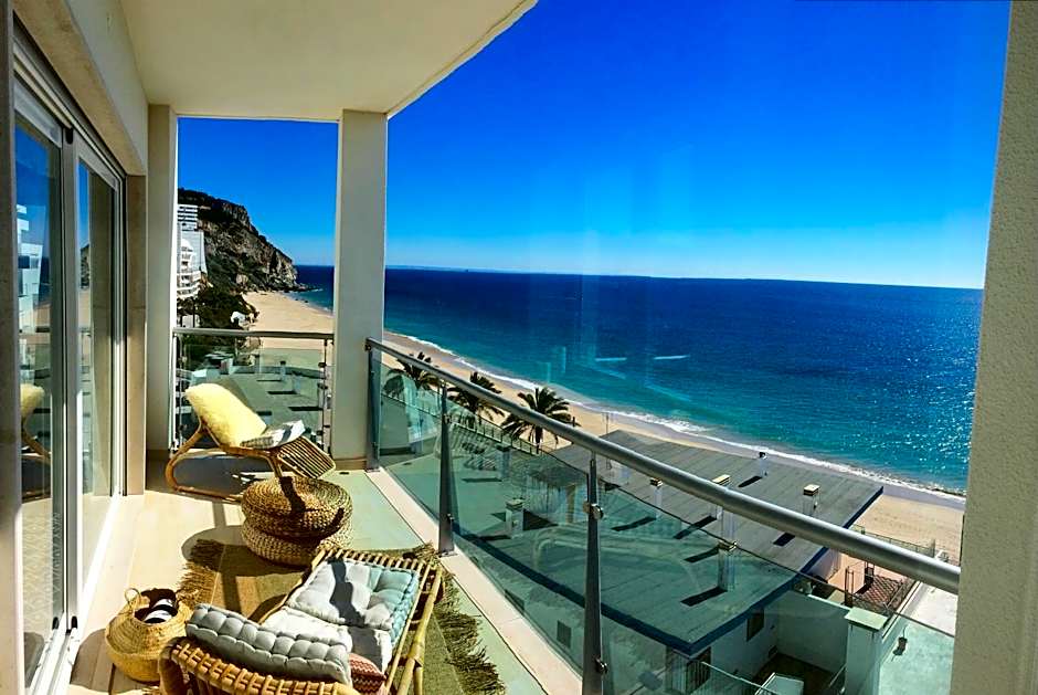 CALI Deluxe Holidays, Sesimbra