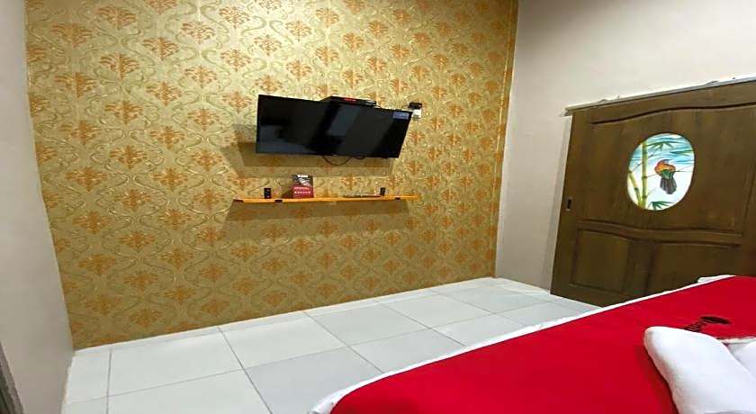 RedDoorz near Mojokerto Train Station