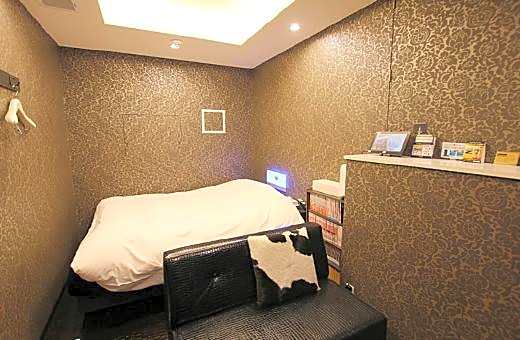 Hotel U