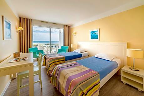 One-Bedroom Apartment with Sea View (1-4 Adults)