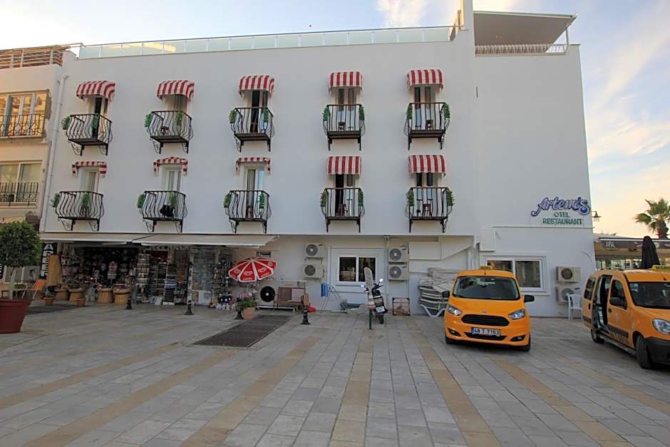 Artemis Hotel