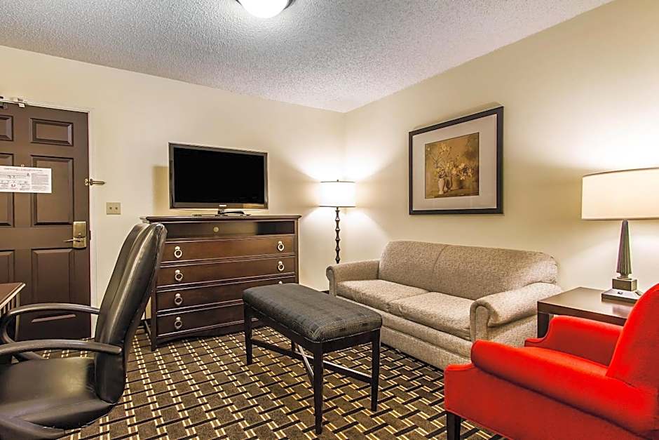 Evangeline Downs Hotel, Ascend Hotel Collection