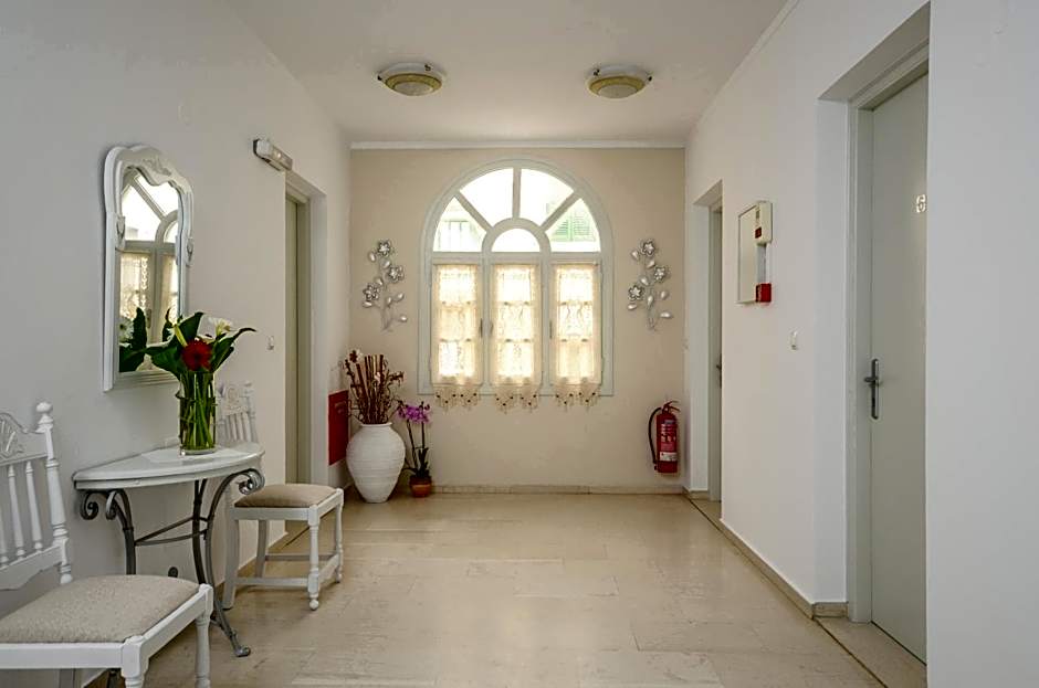 Golden Beach Studios Down Town