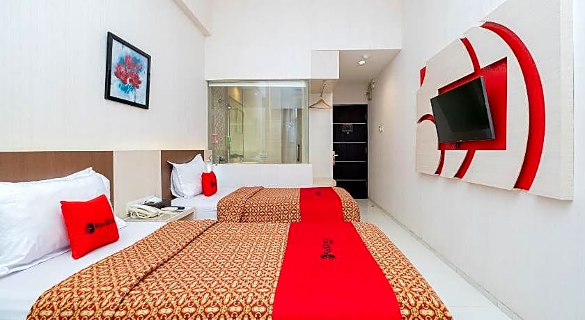 RedDoorz Premium @ Jalan Veteran Bojonegoro