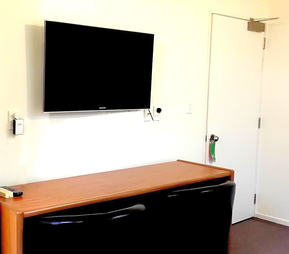 Rosewood Court Motel