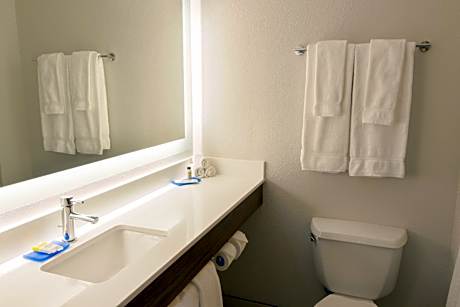 Standard King Room - Communications Accessible